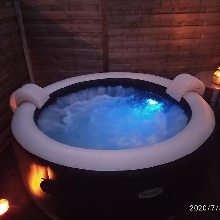 Maison au Calme Climatisée avec spa de mai à fin octobre Vila Royan Exterior foto