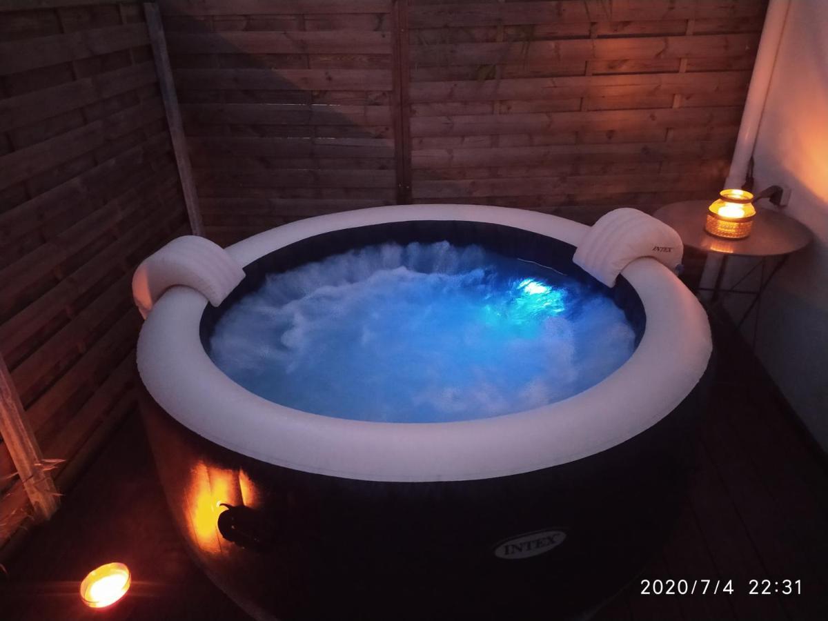 Maison au Calme Climatisée avec spa de mai à fin octobre Vila Royan Exterior foto